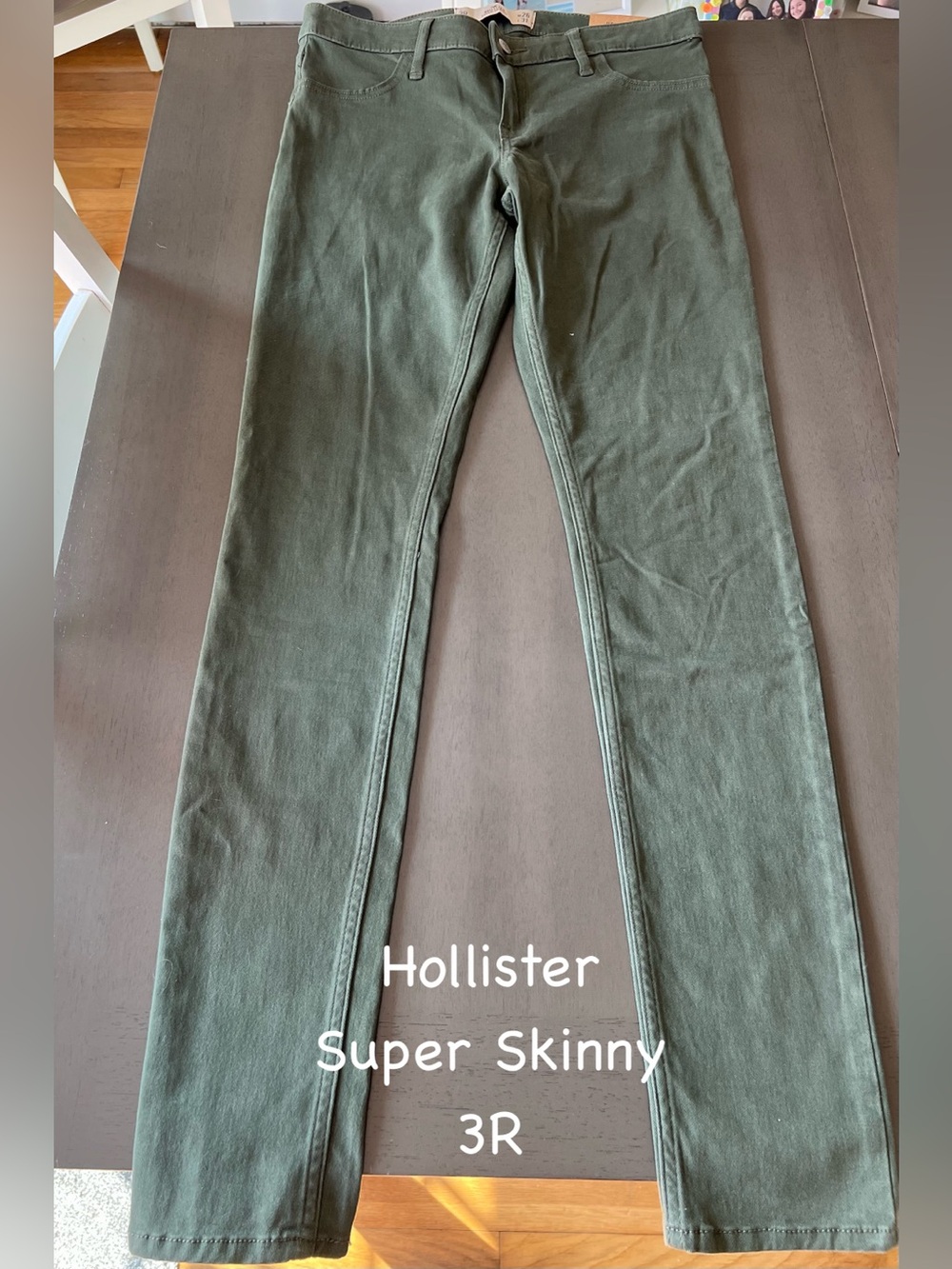 Hollister Super Skinny Jeans in Olive
